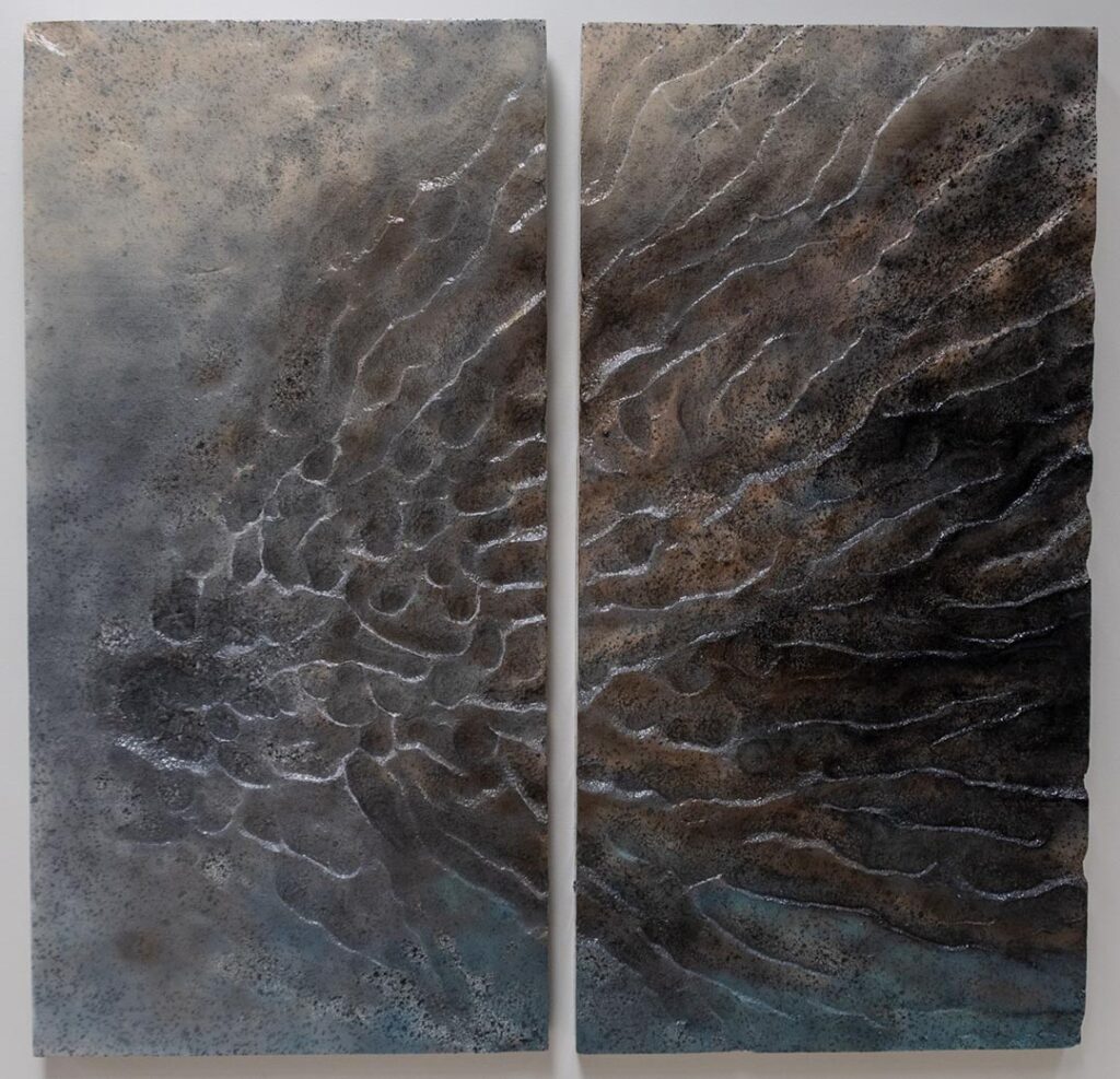 Meteoriet op Walcheren 2023 tweeluik 200 x 220 x 10 cm , polyurethaan, houtskool, acryl, epoxy